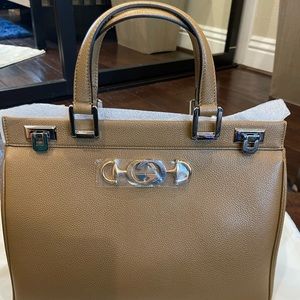 NWT Brand New Gucci Zumi Tan Handbag Purse Womens